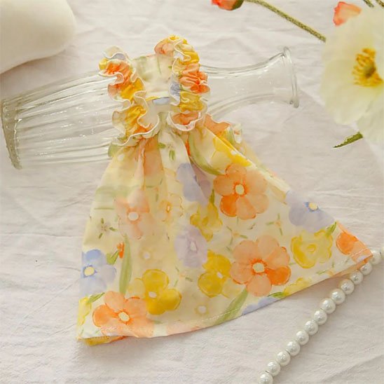 Déguisement-pour-les-chats-robe-à-bretelles-fleuri