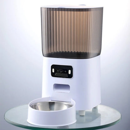 distributeur-de-nourriture-automatique-pour-chat-avec-camera-design