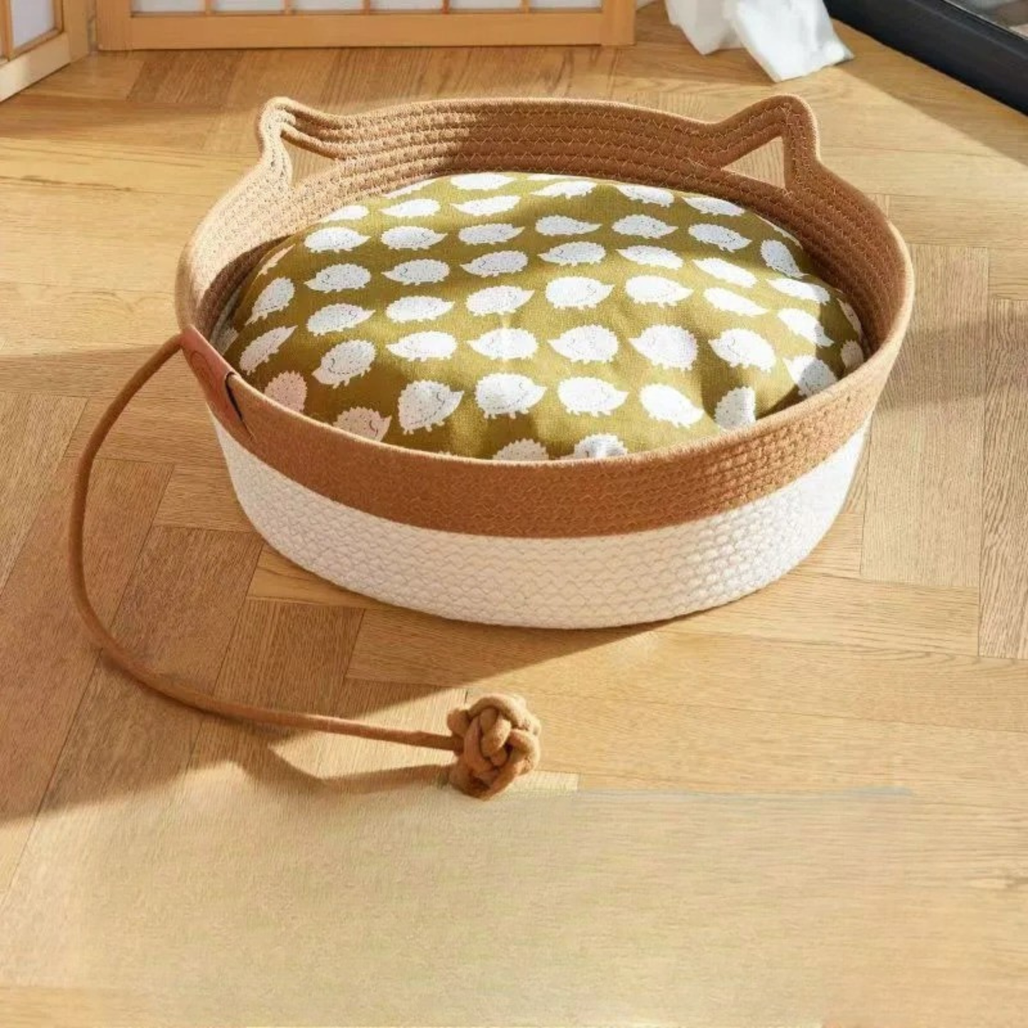 panier chat osier marron et blanc